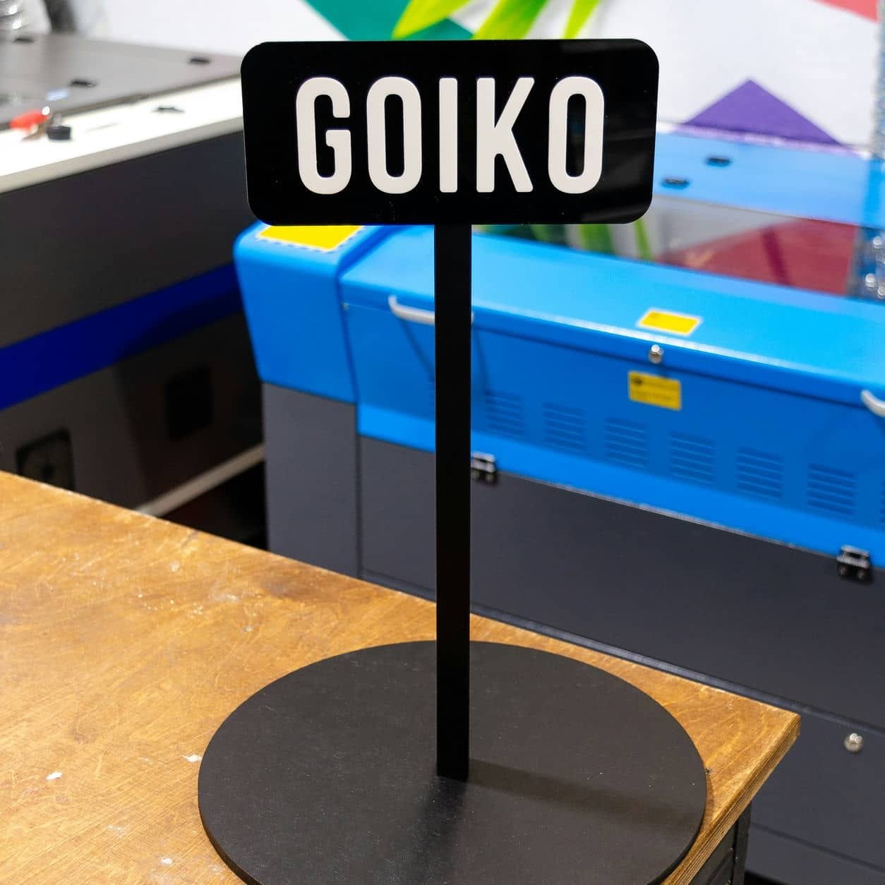 Bandejas expositoras en DM y metacrilato para restaurantes GOIKO