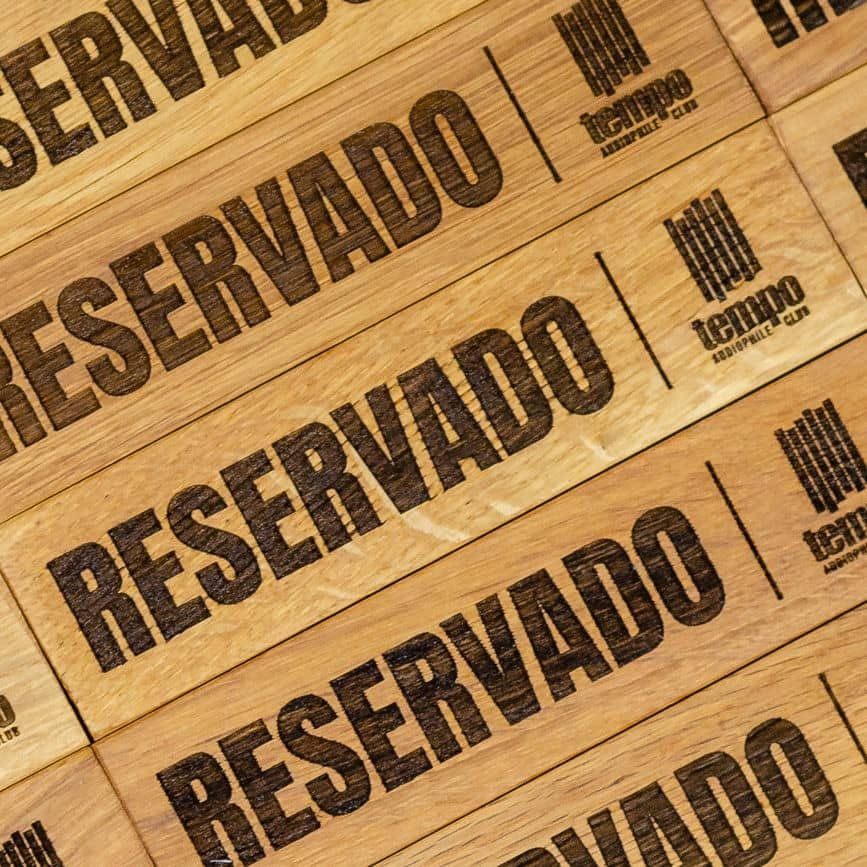 Carteles de reservado para TEMPLO CLUB, trabajo de IDEÁTICA