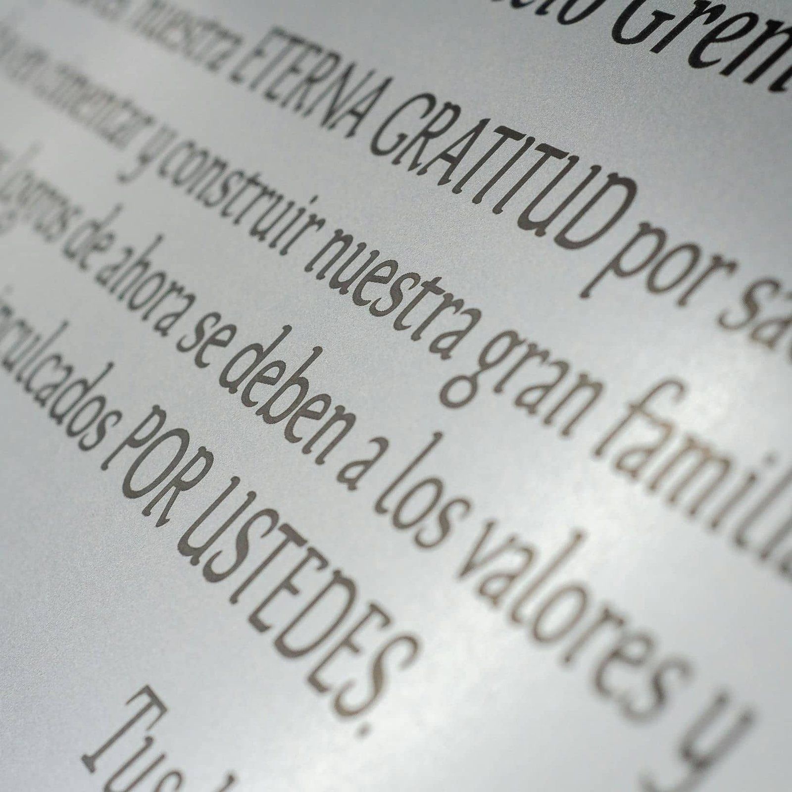 Chapa de aluminio con marcado láser de texto, IDEÁTICA Madrid