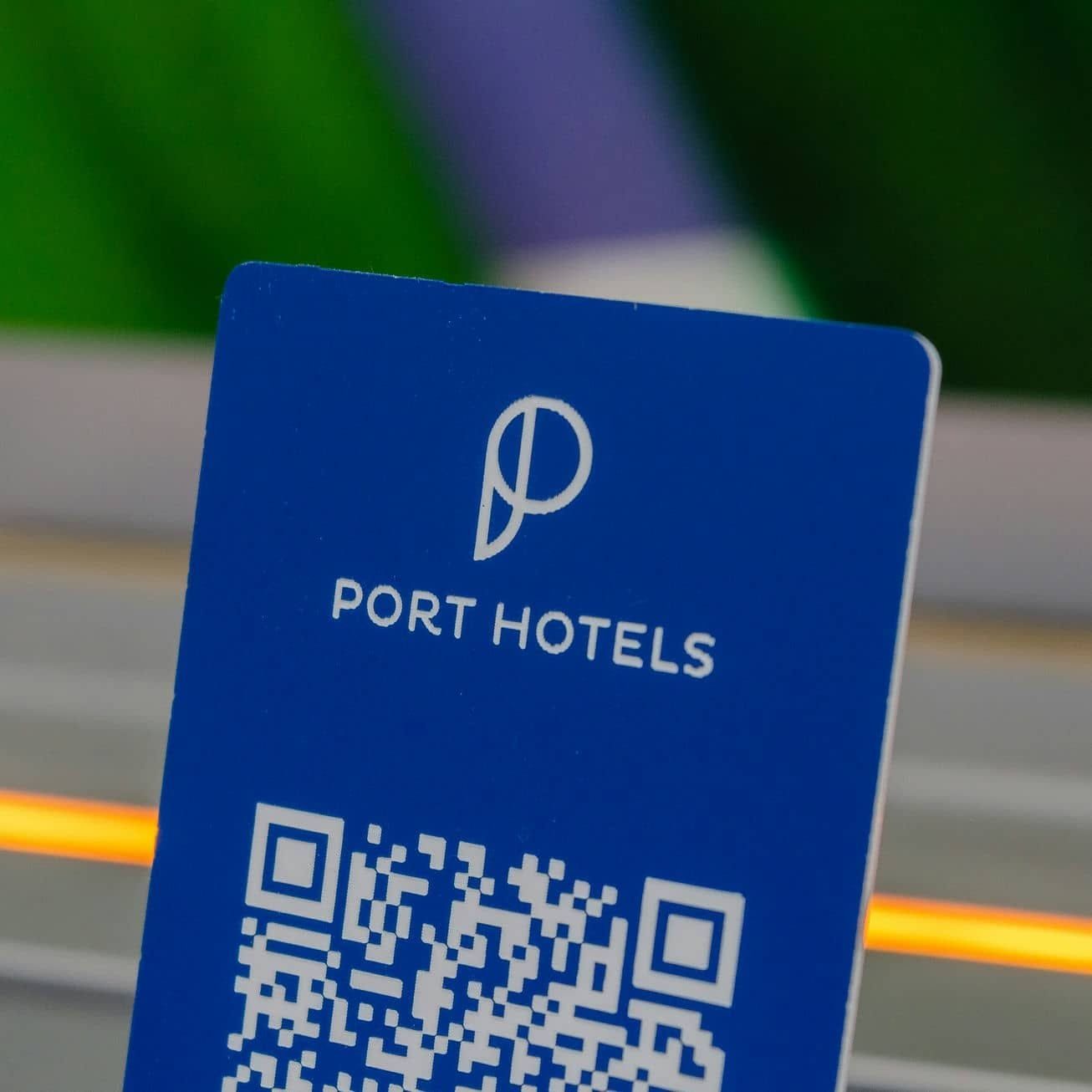 Chapas con QR para cadena PORT HOTELS, IDEÁTICA Madrid