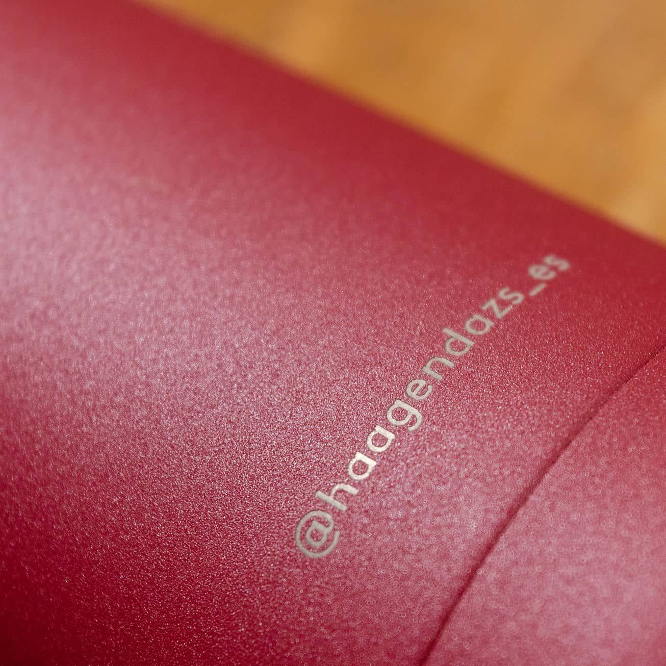 Grabado de botellas térmicas para HÄAGEN-DAZS, IDEÁTICA Madrid