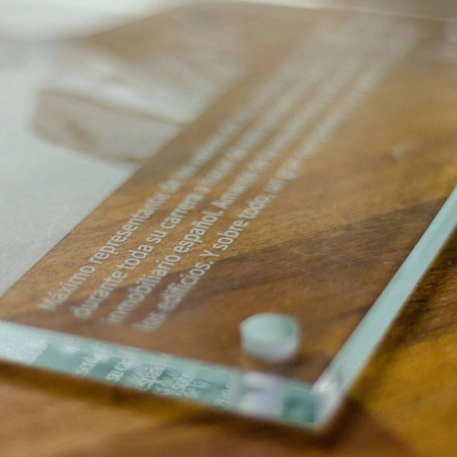 Placa conmemorativa en cristal templado, IDEÁTICA Madrid