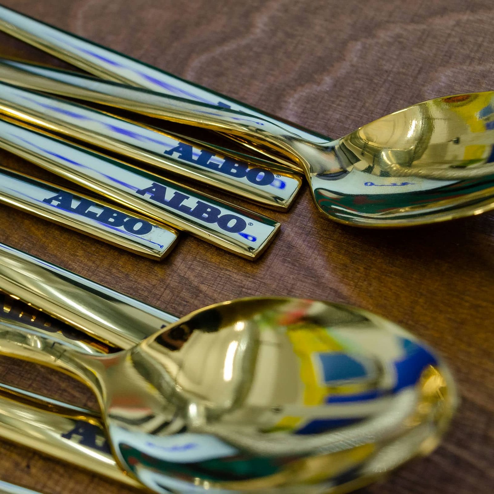 Marcaje de cucharas para ALBO, trabajo de IDEÁTICA