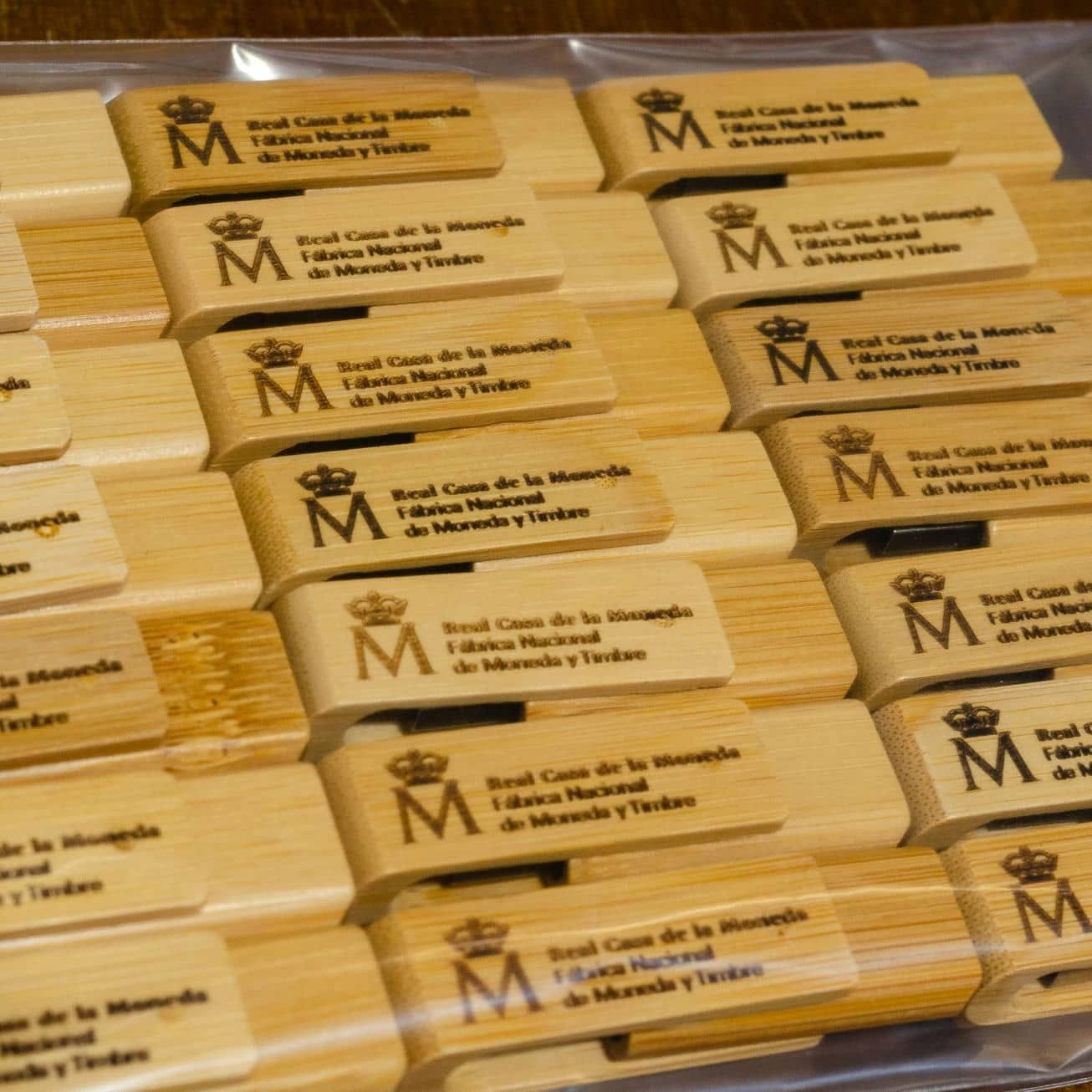 Grabado de USB para la FMNT, IDEÁTICA Madrid
