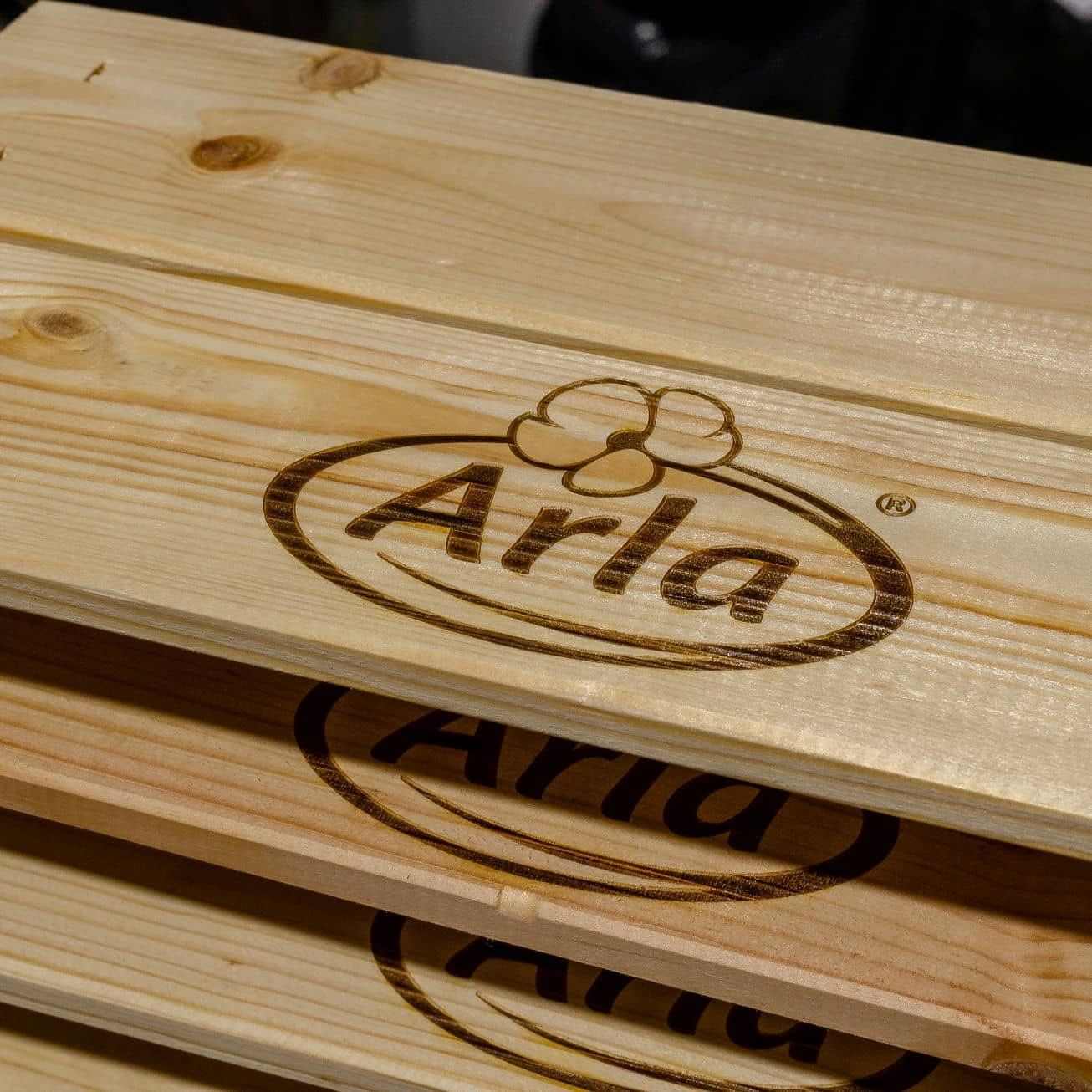 Personalización de cajas de madera para ARLA, IDEÁTICA Madrid