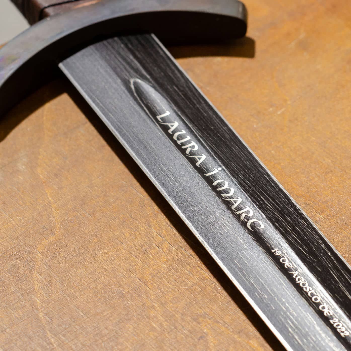 Personalización de espadas para MÁS QUE ESPADAS, IDEÁTICA Madrid