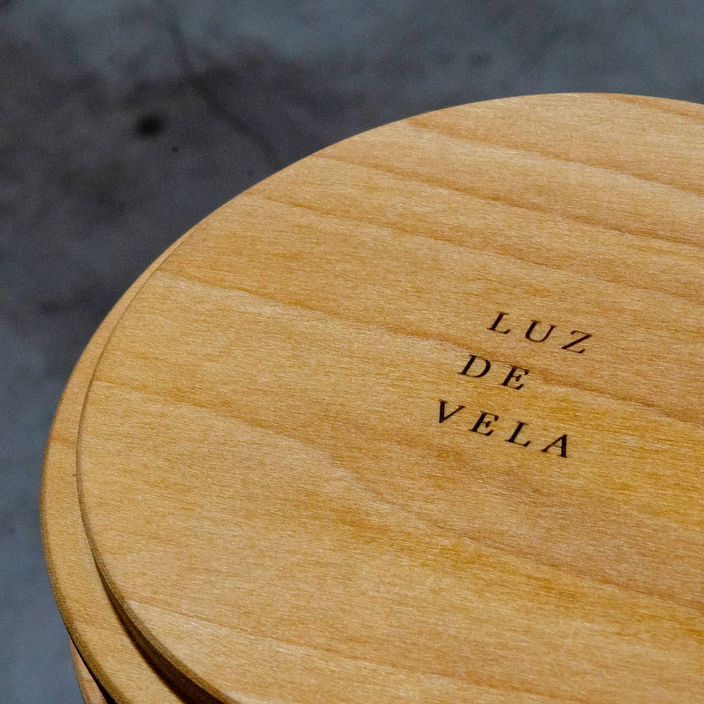 Personalización de piezas para LUZ DE VELA, trabajo de IDEÁTICA