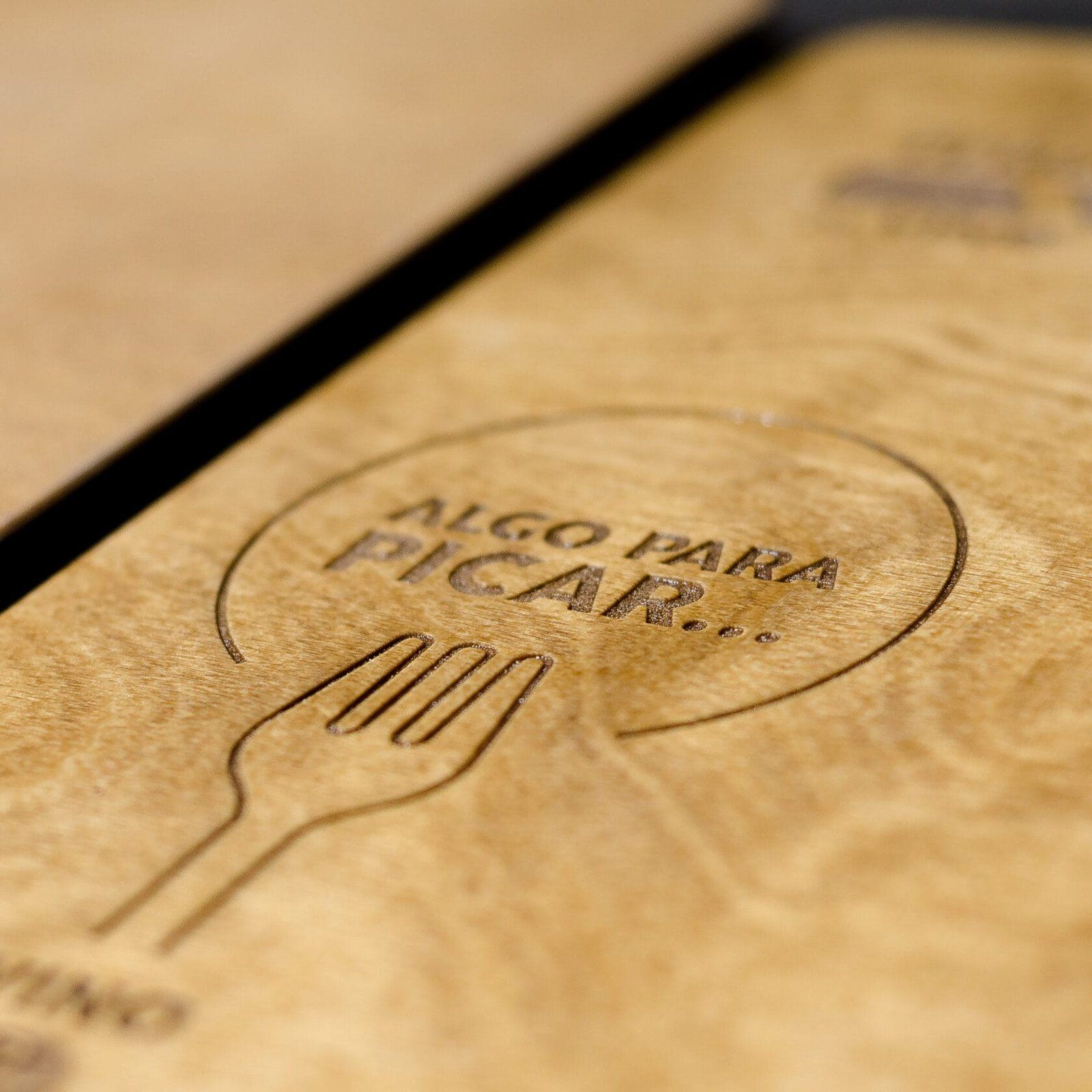 Portacartas para restaurante DE LA TIERRA AL VINO, IDEÁTICA Madrid