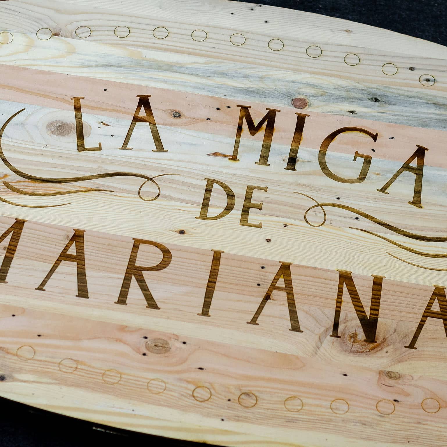 Rótulo para local LA MIGA DE MARIANA, trabajo de IDEÁTICA