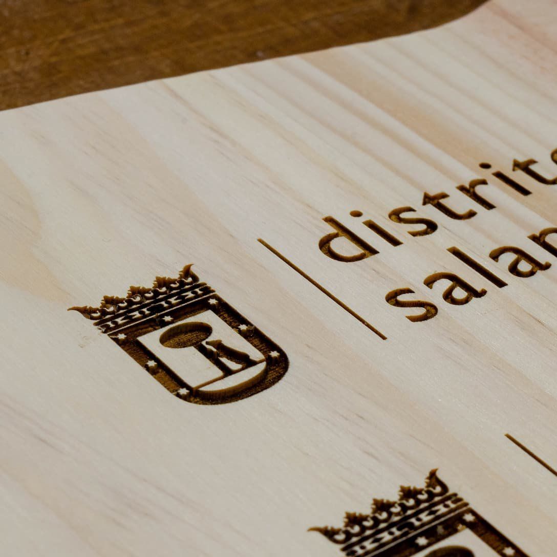 Rótulos de madera para evento MADRID CAPITAL MODA, IDEÁTICA Madrid