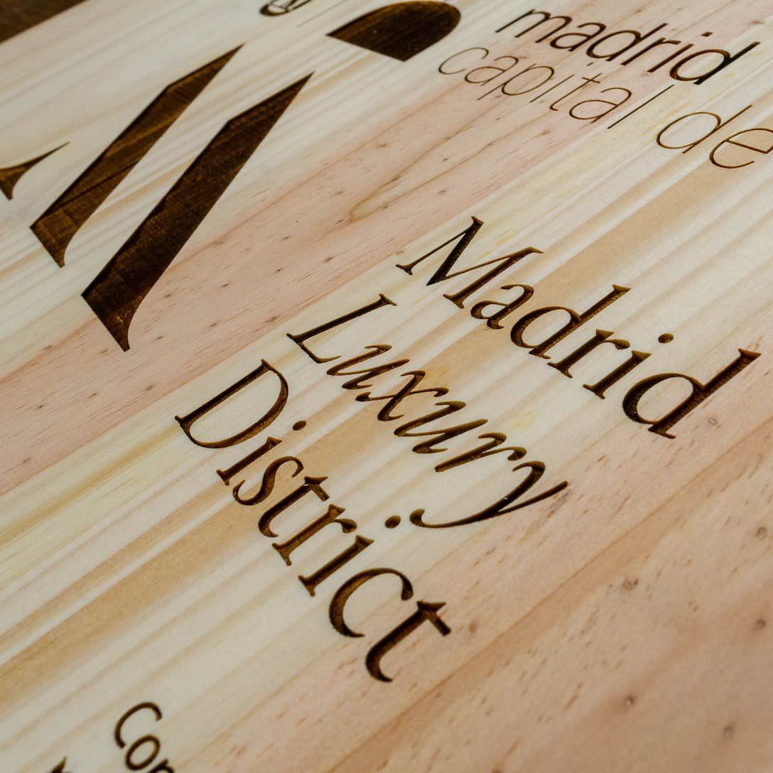 Rótulos de madera para evento MADRID CAPITAL MODA, IDEÁTICA Madrid