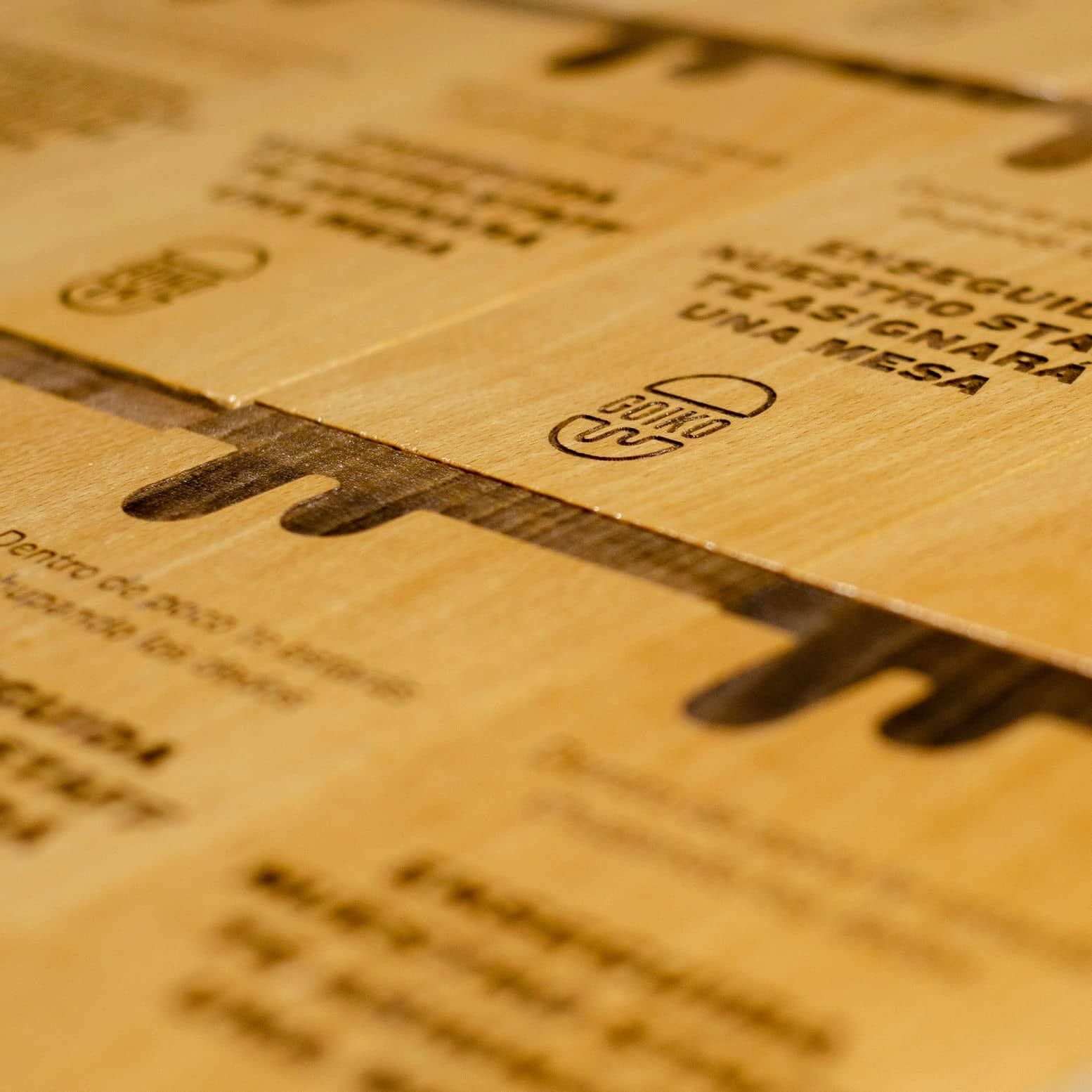 Tótems de madera para GOIKO, IDEÁTICA Madrid