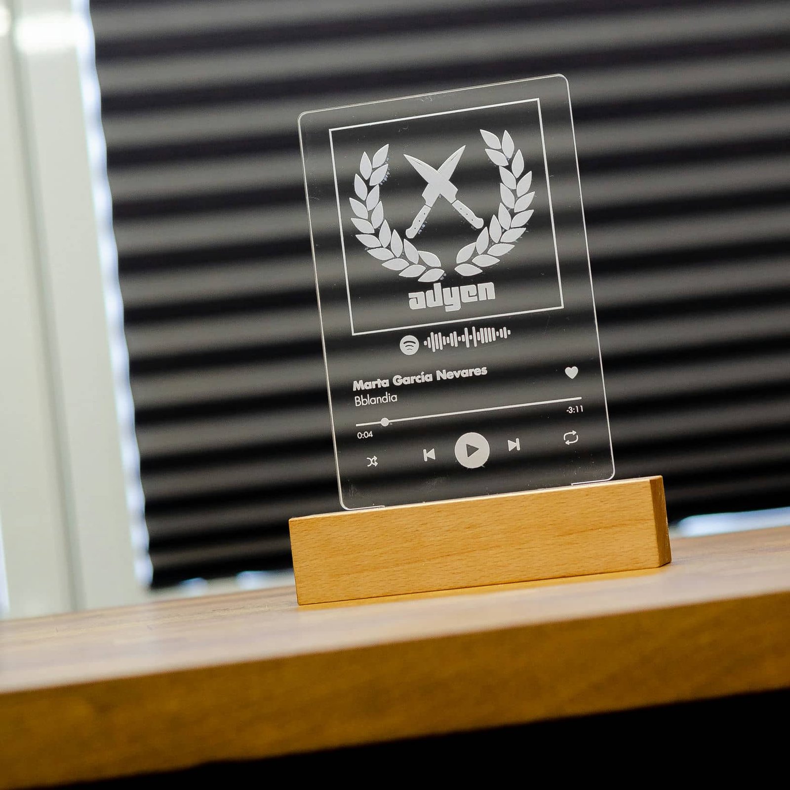 Trofeos corporativos para empresa ADYEN, trabajo de IDEÁTICA