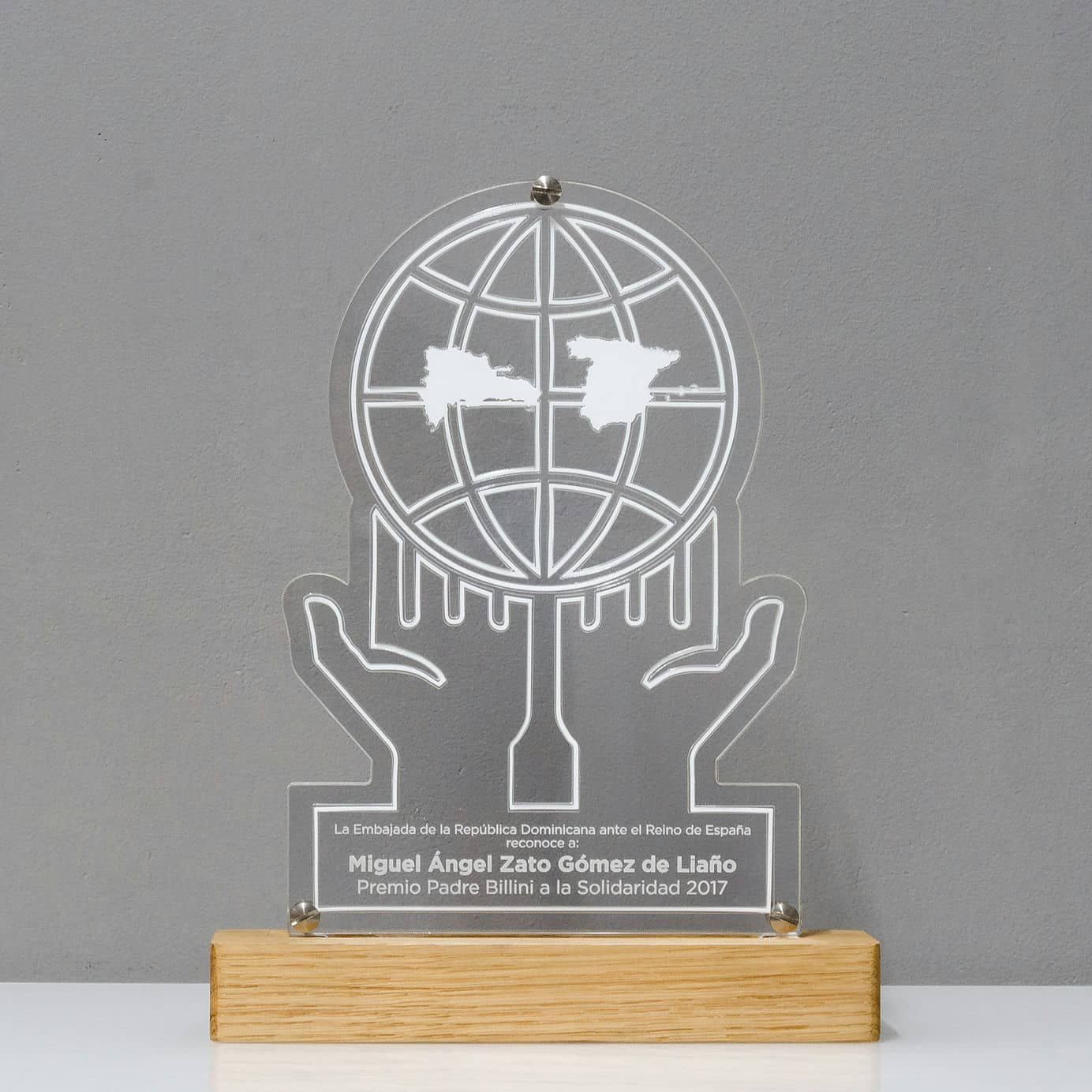 Trofeos embajada República Dominicana, trabajo de IDEÁTICA