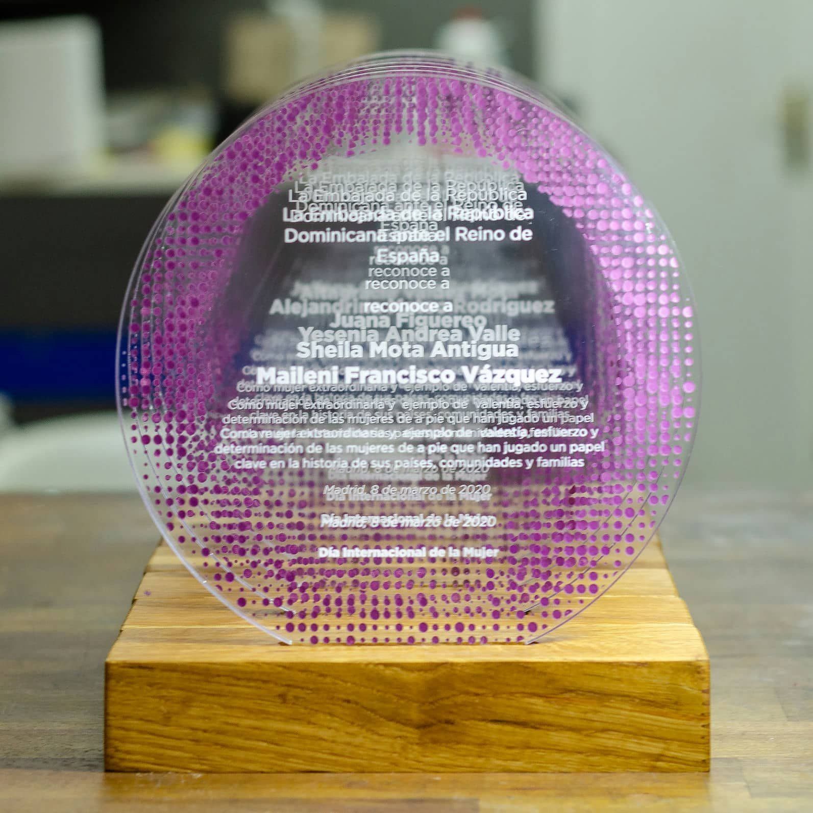 Trofeos para la EMBAJADA DE REPÚBLICA DOMINICANA, IDEÁTICA Madrid